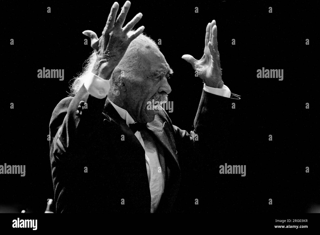 The GERALD WILSON ORCHESTRA preforms at the 50th anniversary MONTEREY JAZZ FESTIVAL - MONTEREY, CALIFORNIA Stock Photo