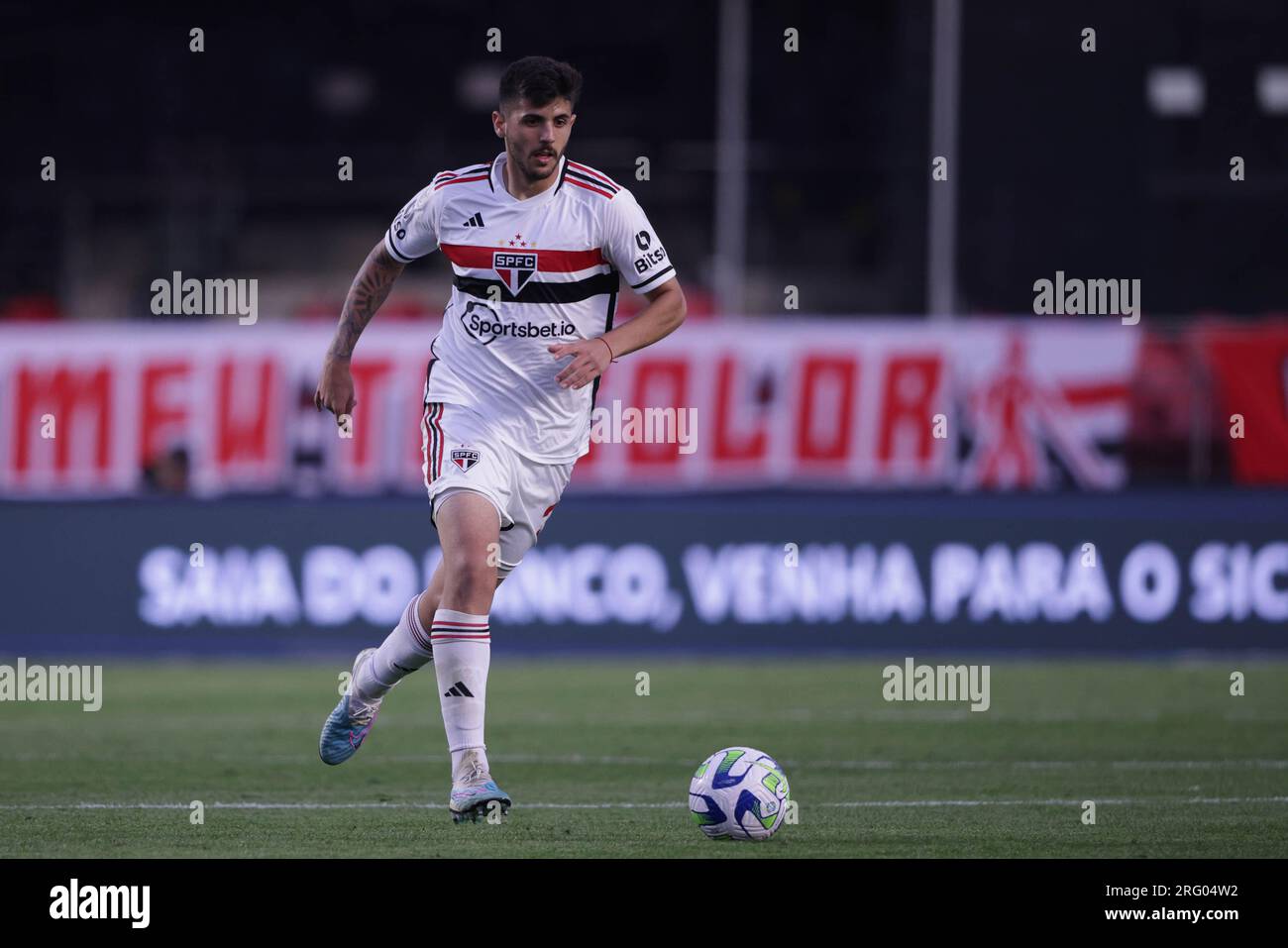 Sao Paulo, Brazil. 31st Aug, 2023. SP - SAO PAULO - 08/31/2023 - COPA SUL- AMERICANA 2023, SAO PAULO X LDU - Sao Paulo player Arboleda celebrates his  goal during a match against