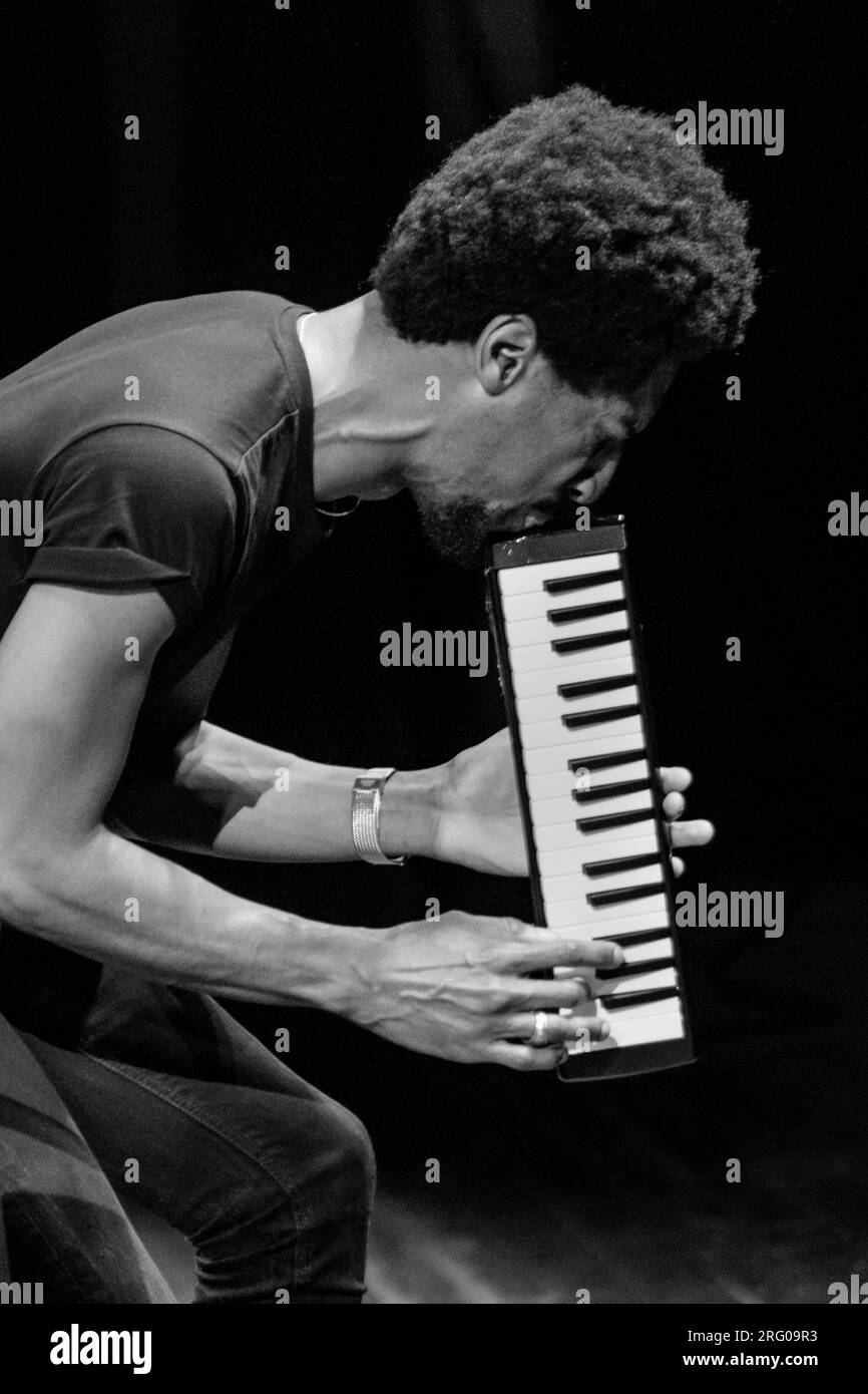 Music d9712 melodica Black and White Stock Photos & Images Alamy