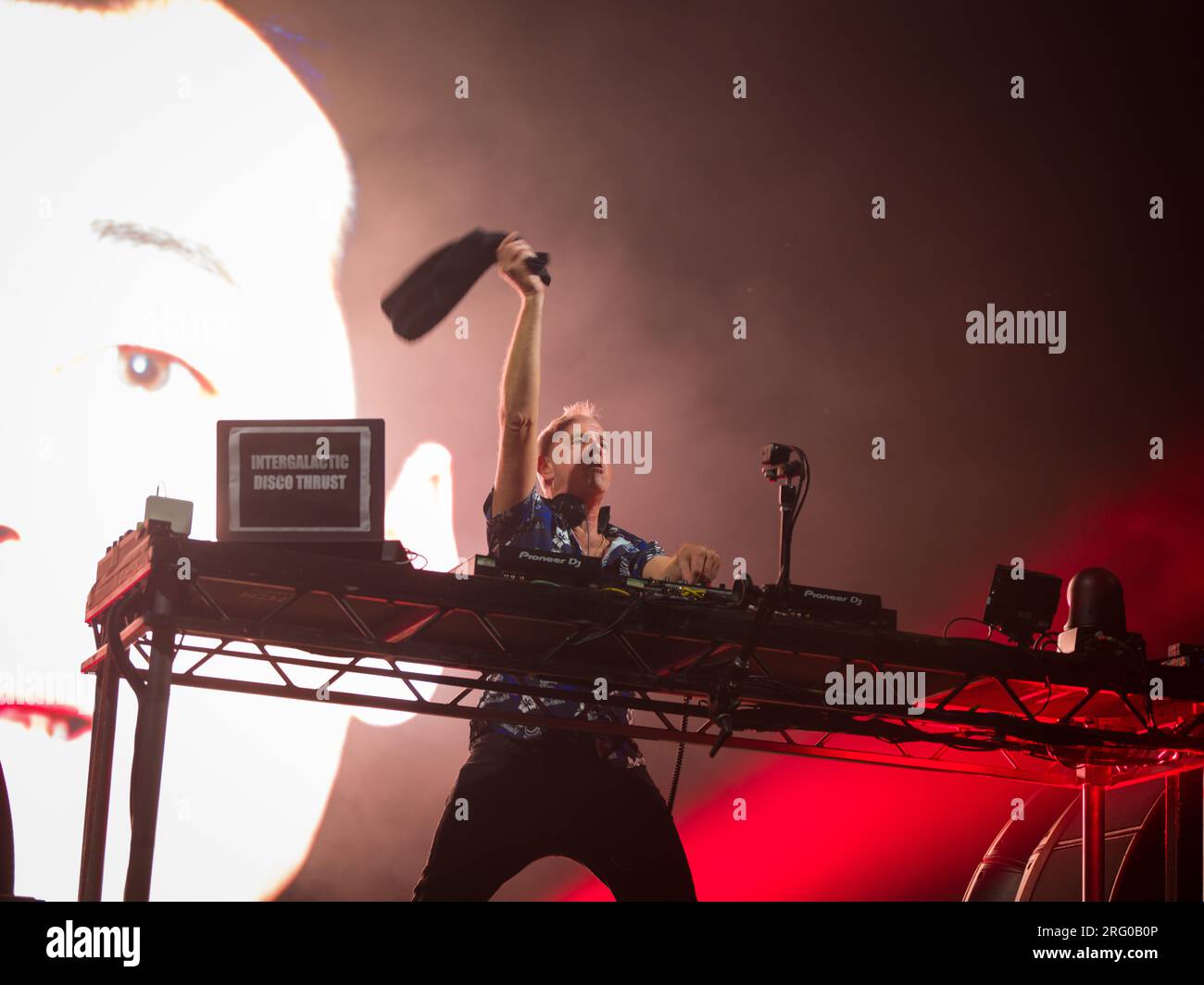 Wilderness Festival, Charlbury, UK. 6th Aug, 2023. Fatboy Slim headlines the main stage on Sunday night of the four day festival that celebrates art, culture and music. Credit: Andrew Walmsley/Alamy Live News Stock Photo