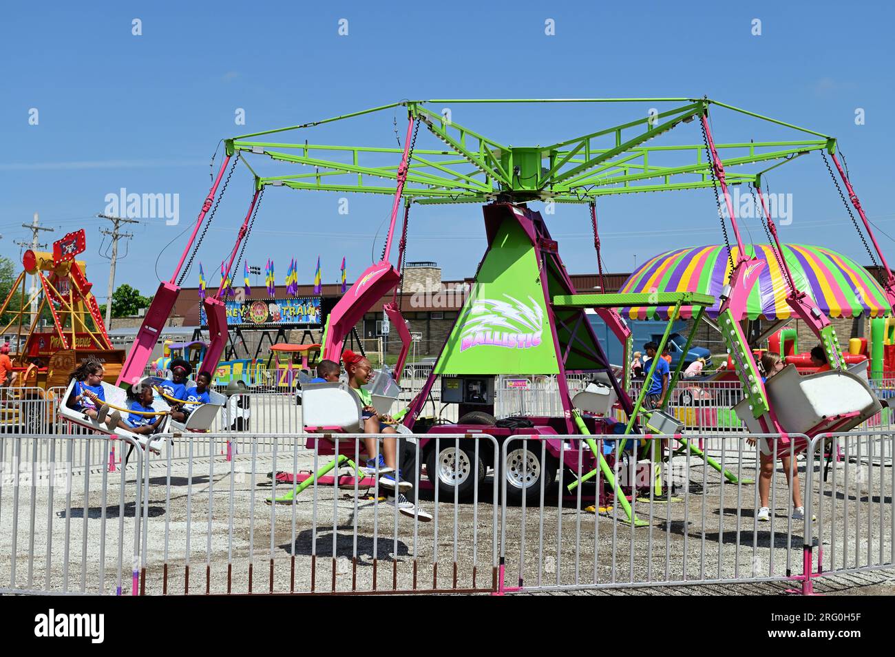 Wheaton, Illinois, USA. Despite very high temperatures, carnival or ...