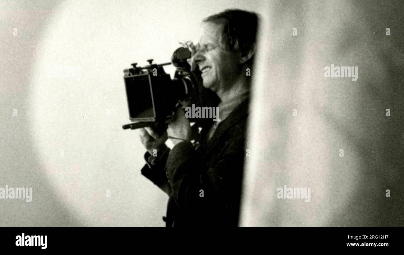 KEN LOACH In VERSUS THE LIFE AND FILMS OF KEN LOACH 2016 Directed ken-loach-in-versus-the-life-and-films-of-ken-loach-2016-directed