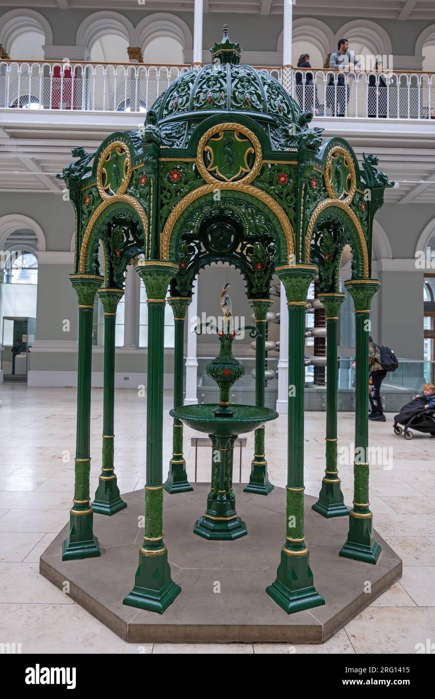 Drinking fountain and pavilion in the Grand Gallery at the National Museum of Scotland in Edinburgh, Scotland, UK. Cast iron ornamental fountain made Stock Photo