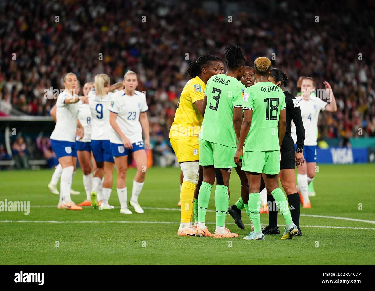 Nigeria goalkeeper Chiamaka Nnadozie protests to referee Melissa Borjas about a penalty decision during the FIFA Women's World Cup, Round of 16 match at Brisbane Stadium, Australia. Picture date: Monday August 7, 2023. Stock Photo