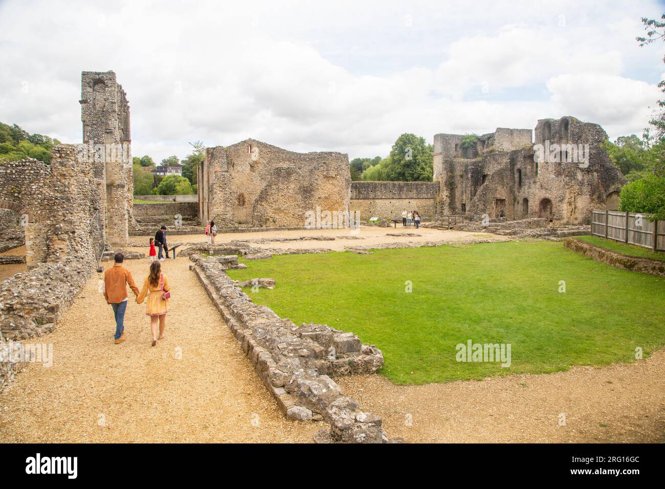 Wolvesey Castlefields The remains and ruins of WOLVESEY CASTLE ( THE OLD BISHOP'S PALACE) in ...
