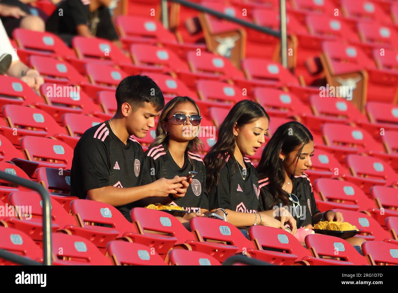 Messi inter miami fans hires stock photography and images Alamy