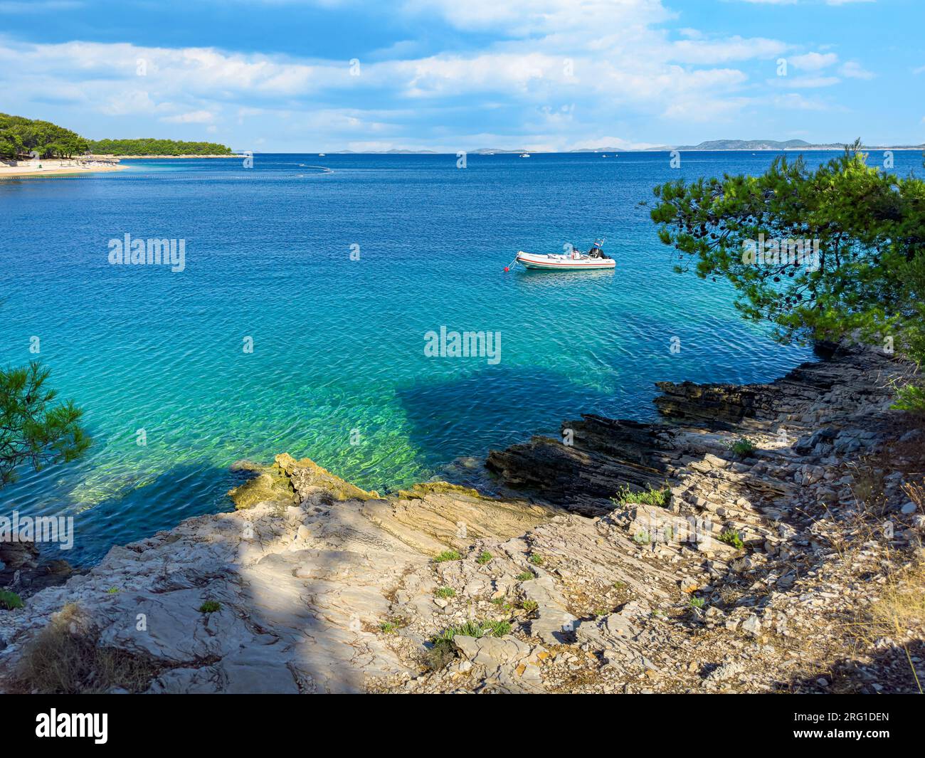 Aerial view lagoon beach greenery hi-res stock photography and images ...