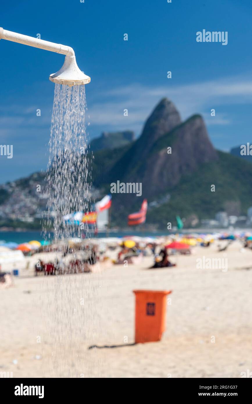 Ipanema beach dois irmaos mountain hi-res stock photography and images ...