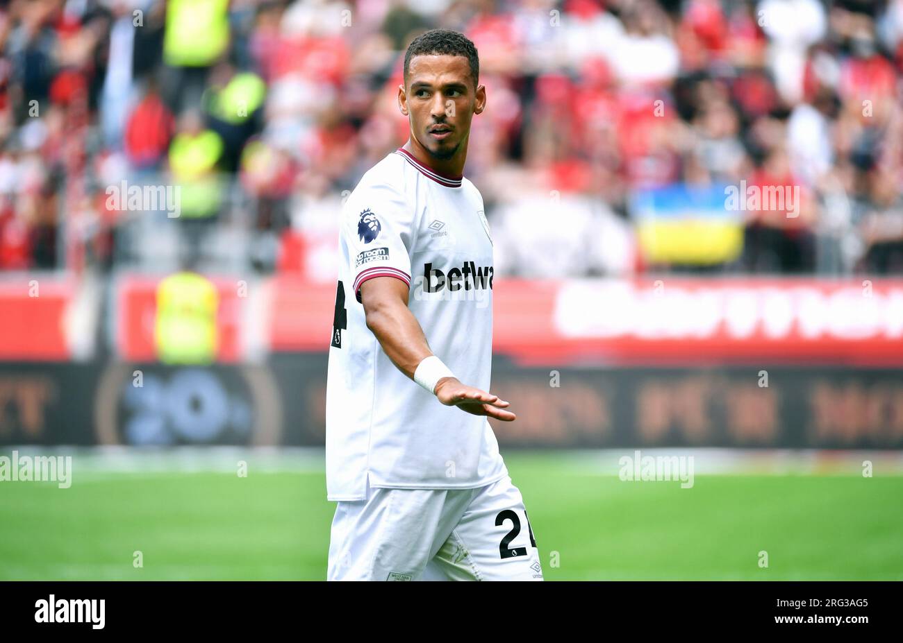 Bundesliga, BayArena Leverkusen; Bayer Leverkusen vs West Ham United