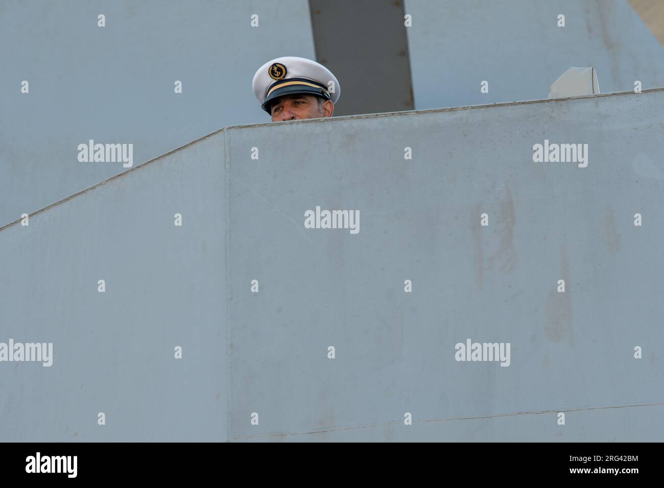 Marine officer observes manoeuvres of the multi-mission frigate ...