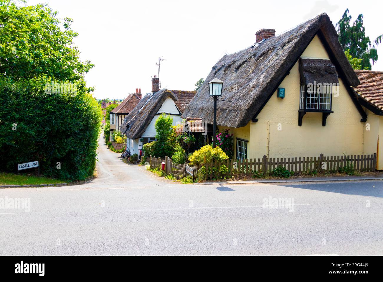 Thatched Cottage, Castle Hedingham Essex England UK Stock Photo - Alamy