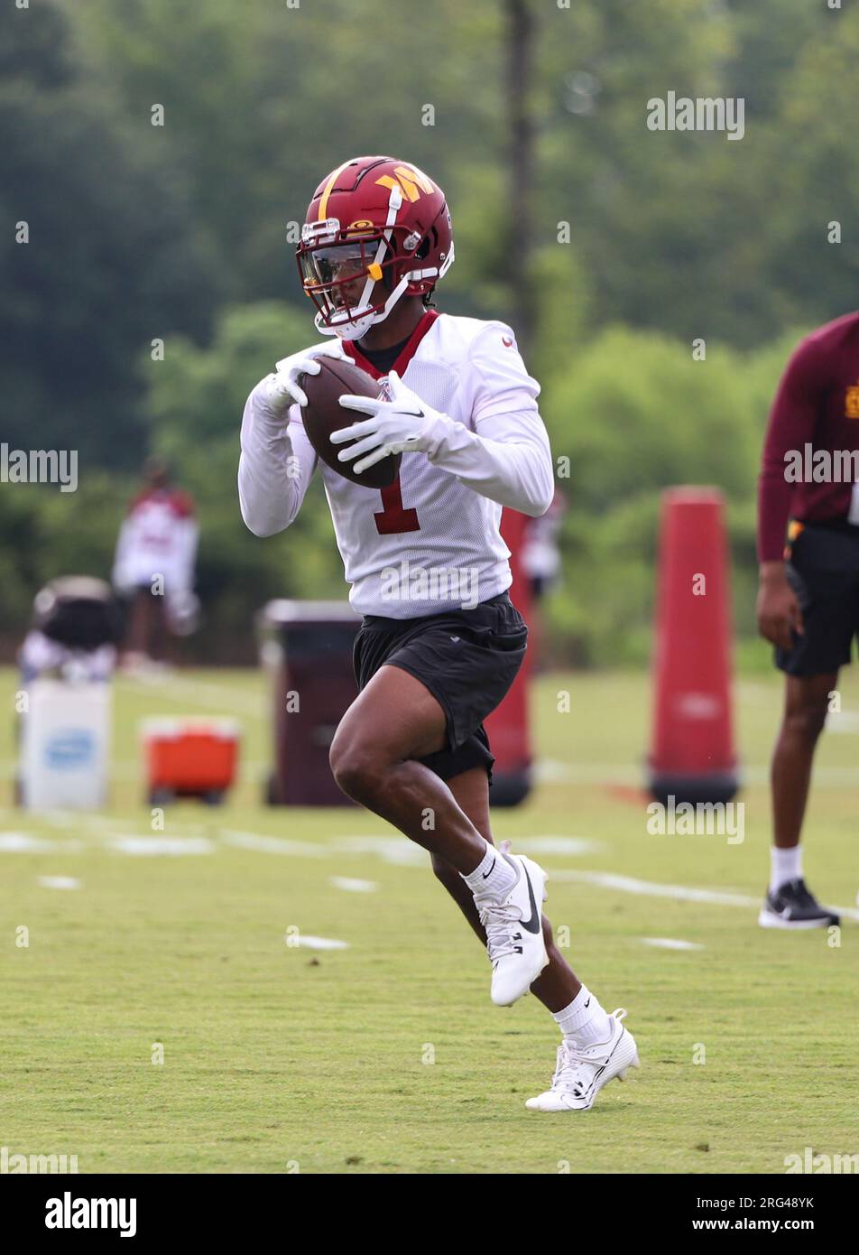 Washington Commanders Wide Receiver Jahan Dotson (1) makes the catch as