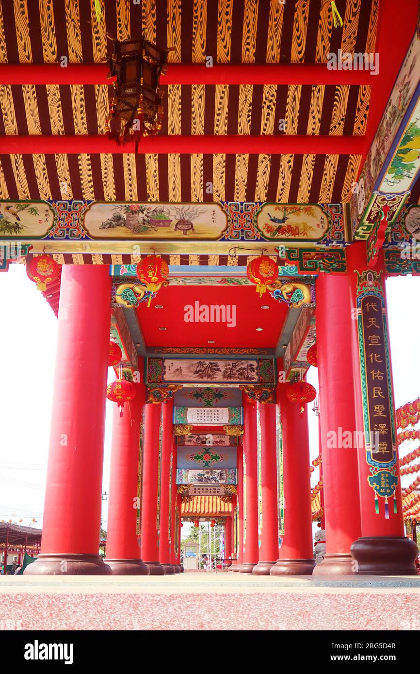 Marvelous Front Corridor of Sian Lo Tai Tian Kong Chinese Buddhist ...