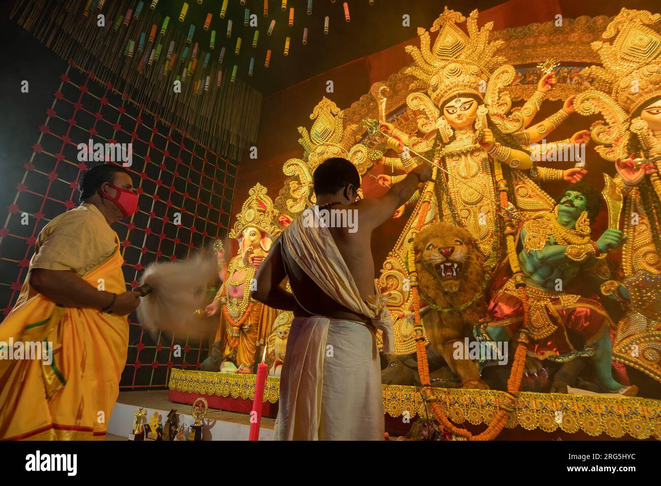 Conch shell india hi-res stock photography and images - Alamy