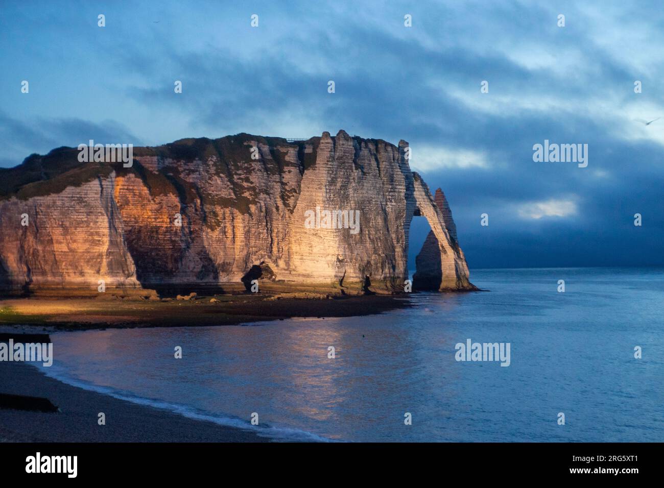 Arches at etretat in normandy hi-res stock photography and images - Alamy