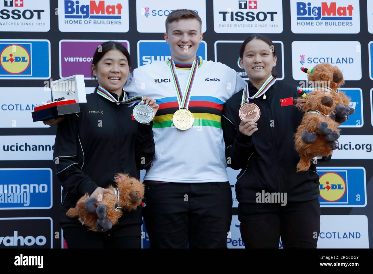 USA's Hannah Roberts (centre) celebrates gold, alongside China's Sibei Sun with silver (left) and China's Huimin Zhou with bronze in the BMX Freestyle Women's Elite Final during day five of the 2023 UCI Cycling World Championships at the Glasgow Green, Glasgow. Picture date: Monday August 7, 2023. Stock Photo