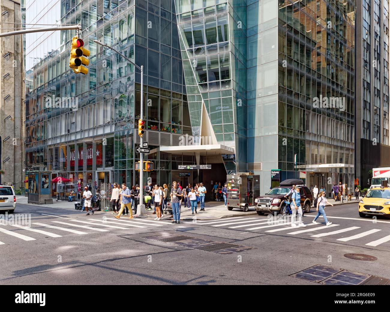 A Subway Entrance (southbound Irt #6) Is Integrated Into The Base Of 