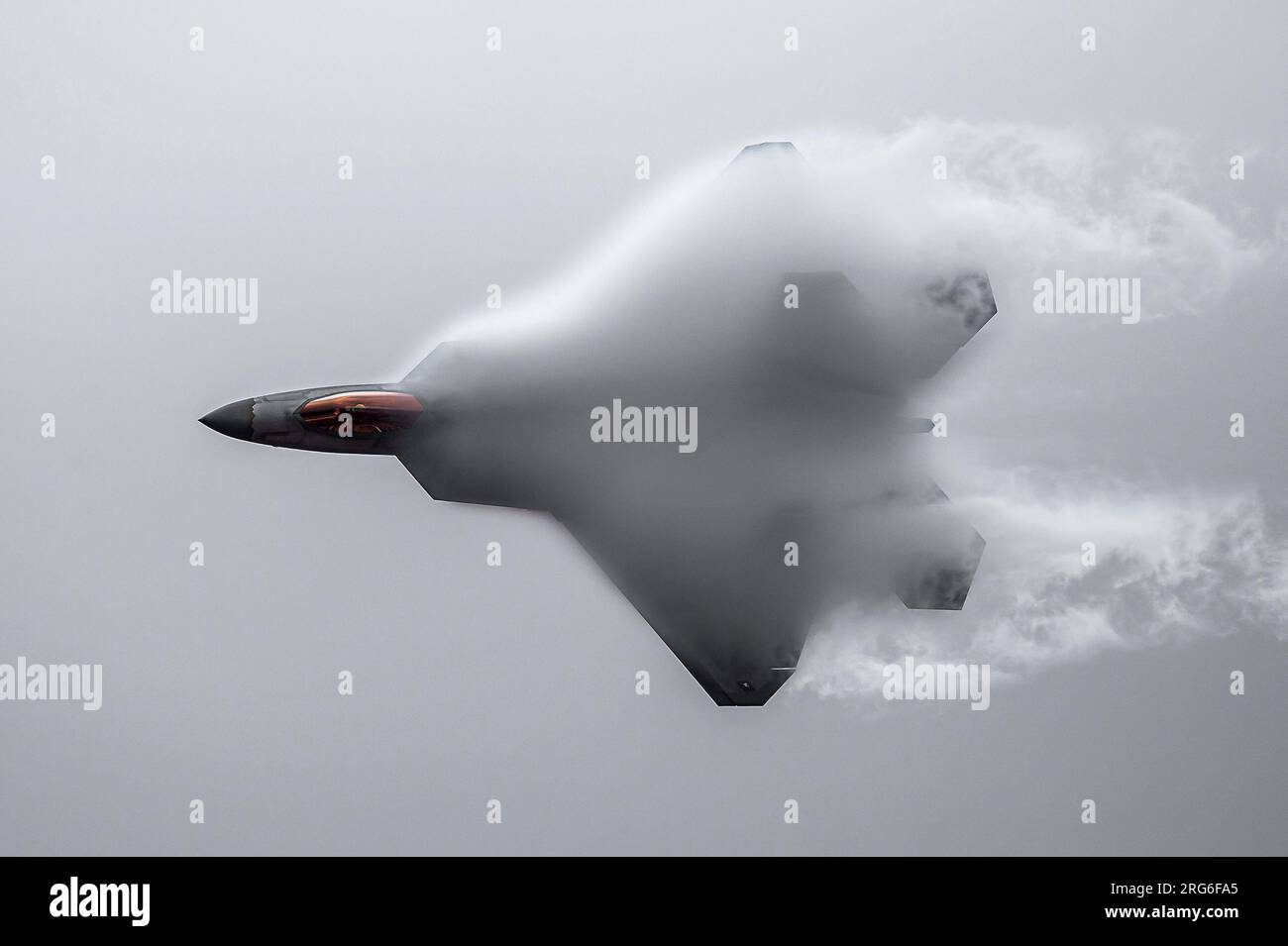 An F-22 Raptor performs a flyover and air demonstration in Colorado ...