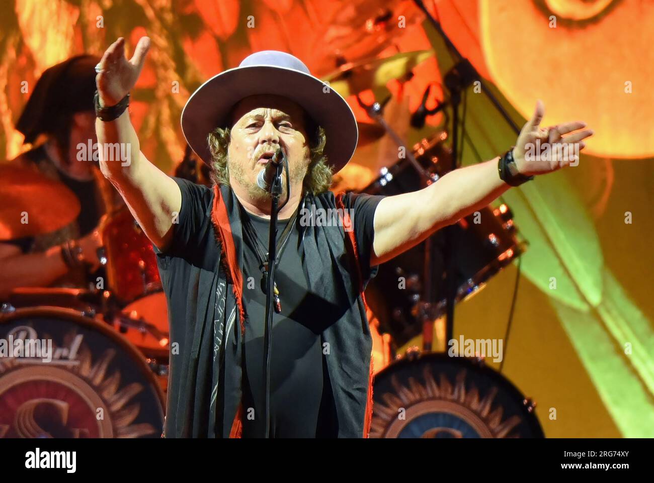 Sitges, Spain. 07th Aug, 2023. The Italian singer Zucchero Fornaciari performs in Sitges at Festival Jardins de Terramar in front of 1200 people. Adelmo Fornaciari, better known by his stage name Zucchero or Zucchero Fornaciari (Reggio Emilia, Italy, October 24, 1955), is an Italian singer and musician and international artist. (Photo by Ramon Costa/SOPA Images/Sipa USA) Credit: Sipa USA/Alamy Live News Stock Photo