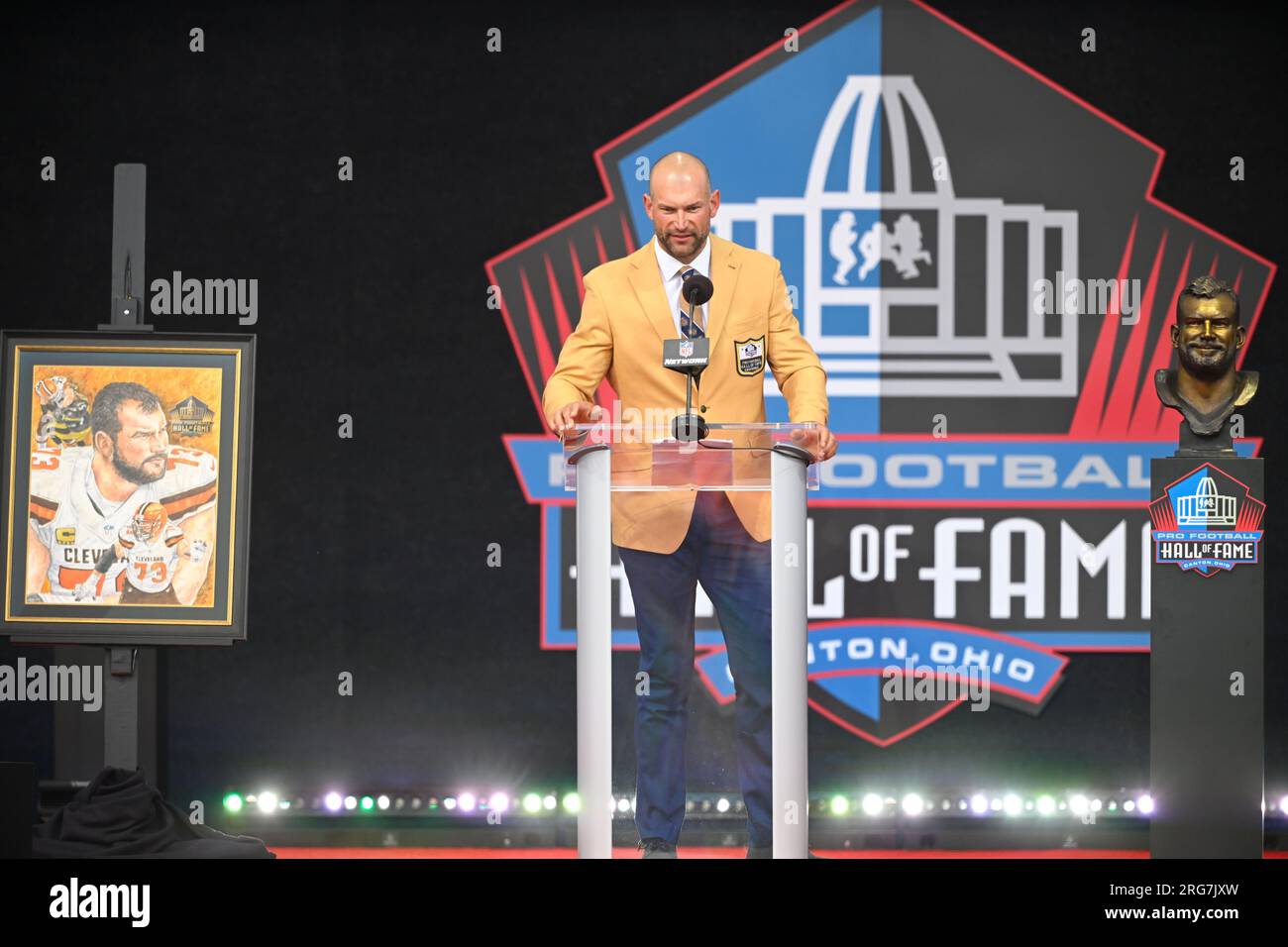 Photos: Joe Thomas - Hall of Fame Enshrinement