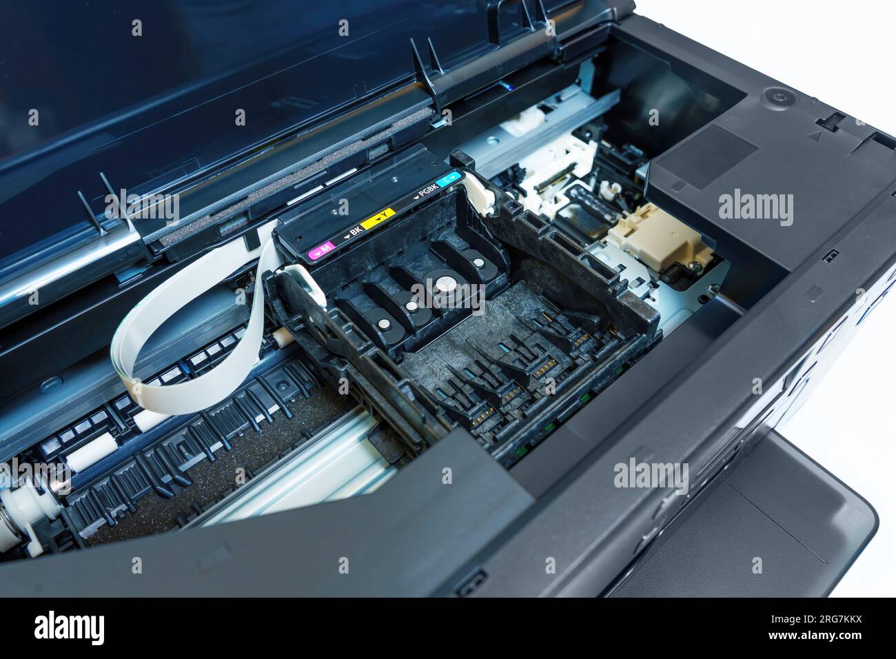 Clear view of an inkjet printer carriage without ink cartridges