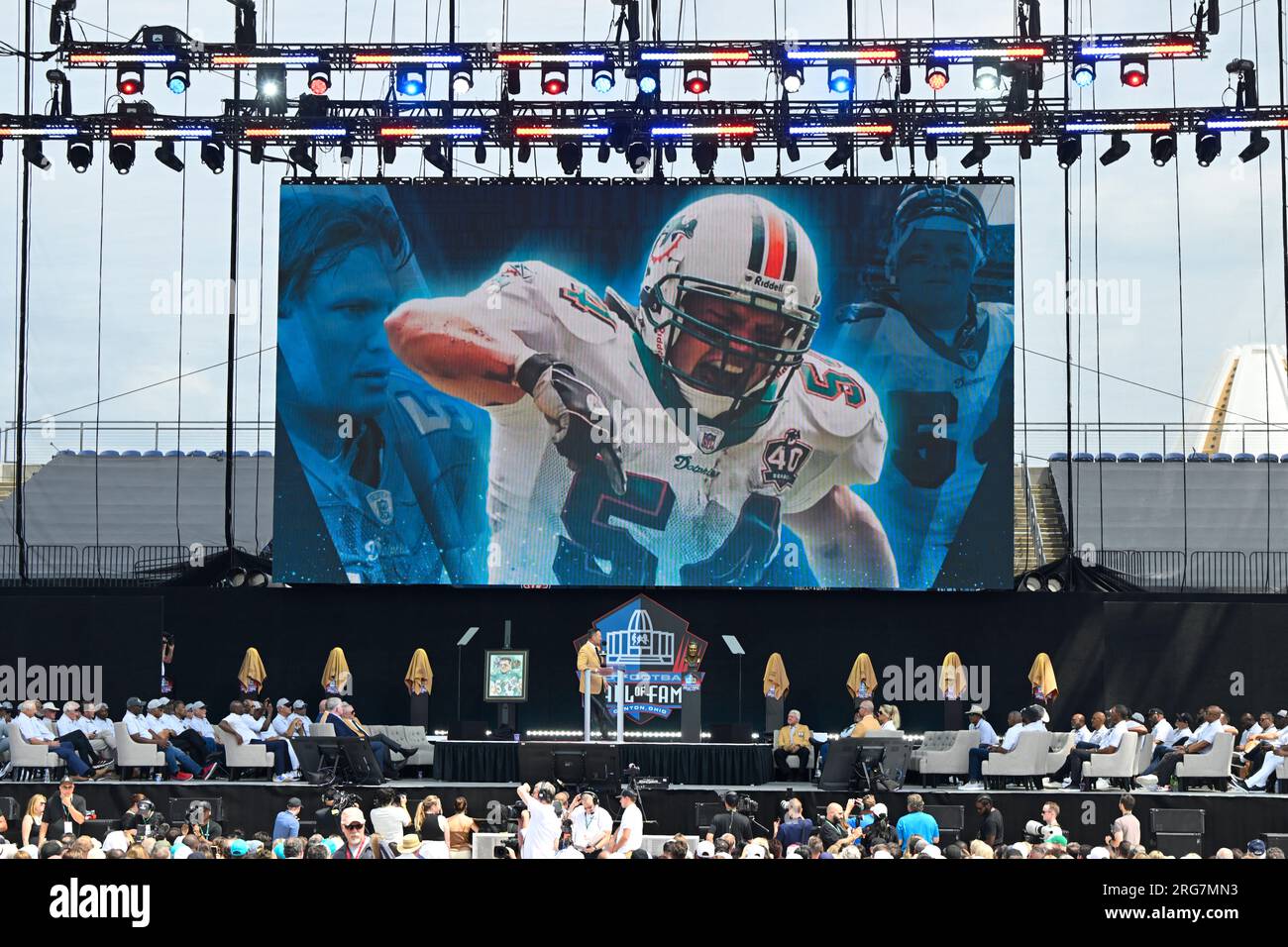 Former NFL player Zach Thomas speaks during his induction into the Pro  Football Hall of Fame Class in Canton, Ohio, Saturday, Aug. 5, 2023. (AP  Photo/Gene J. Puskar Stock Photo - Alamy