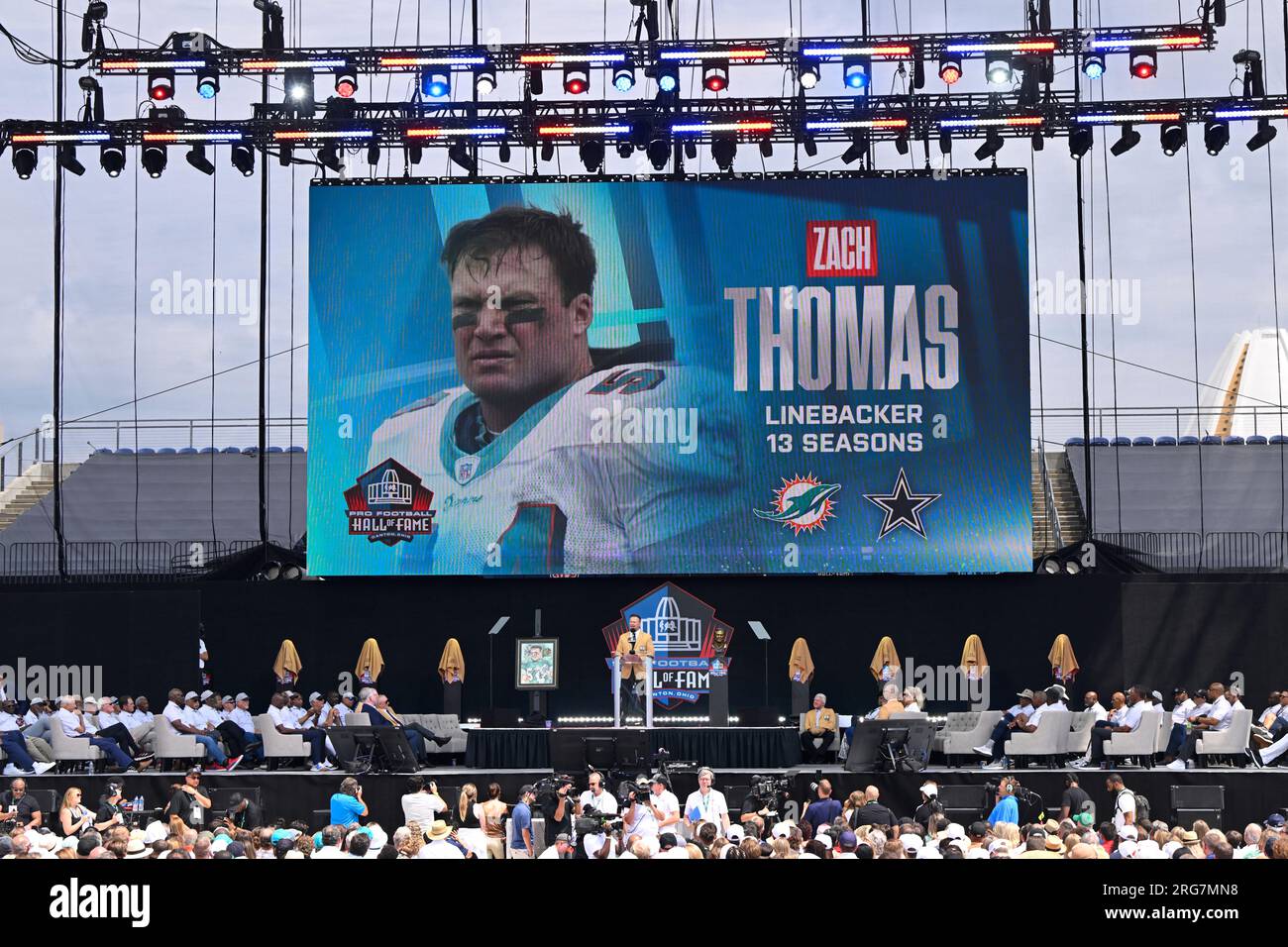 Former NFL player Zach Thomas speaks during his induction into the Pro  Football Hall of Fame Class in Canton, Ohio, Saturday, Aug. 5, 2023. (AP  Photo/Gene J. Puskar Stock Photo - Alamy