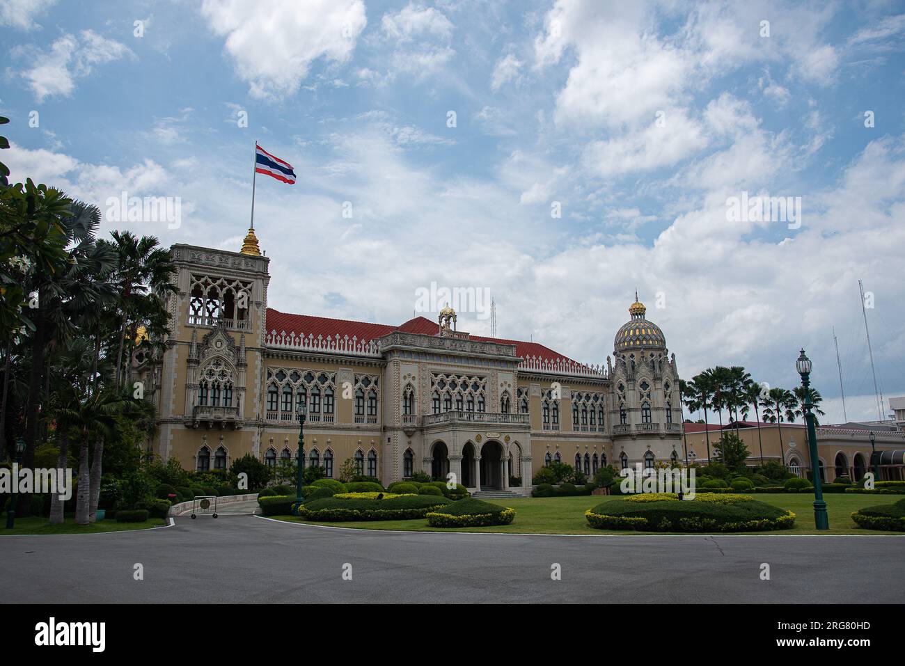 Bangkok, Thailand. 08th Aug, 2023. A general view of the government house of Thailand in Bangkok. The offices of the Prime Minister of Thailand and appointed cabinet ministers that located on the Dusit district in the center of Bangkok. Credit: SOPA Images Limited/Alamy Live News Stock Photo
