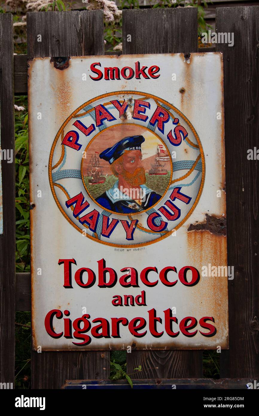 west navy cigarettes Dudley, west midlands united kingdom 15 November 2021 Old Rustic Player's  Navy Cut Cigarette Advert Billboard Stock Photo