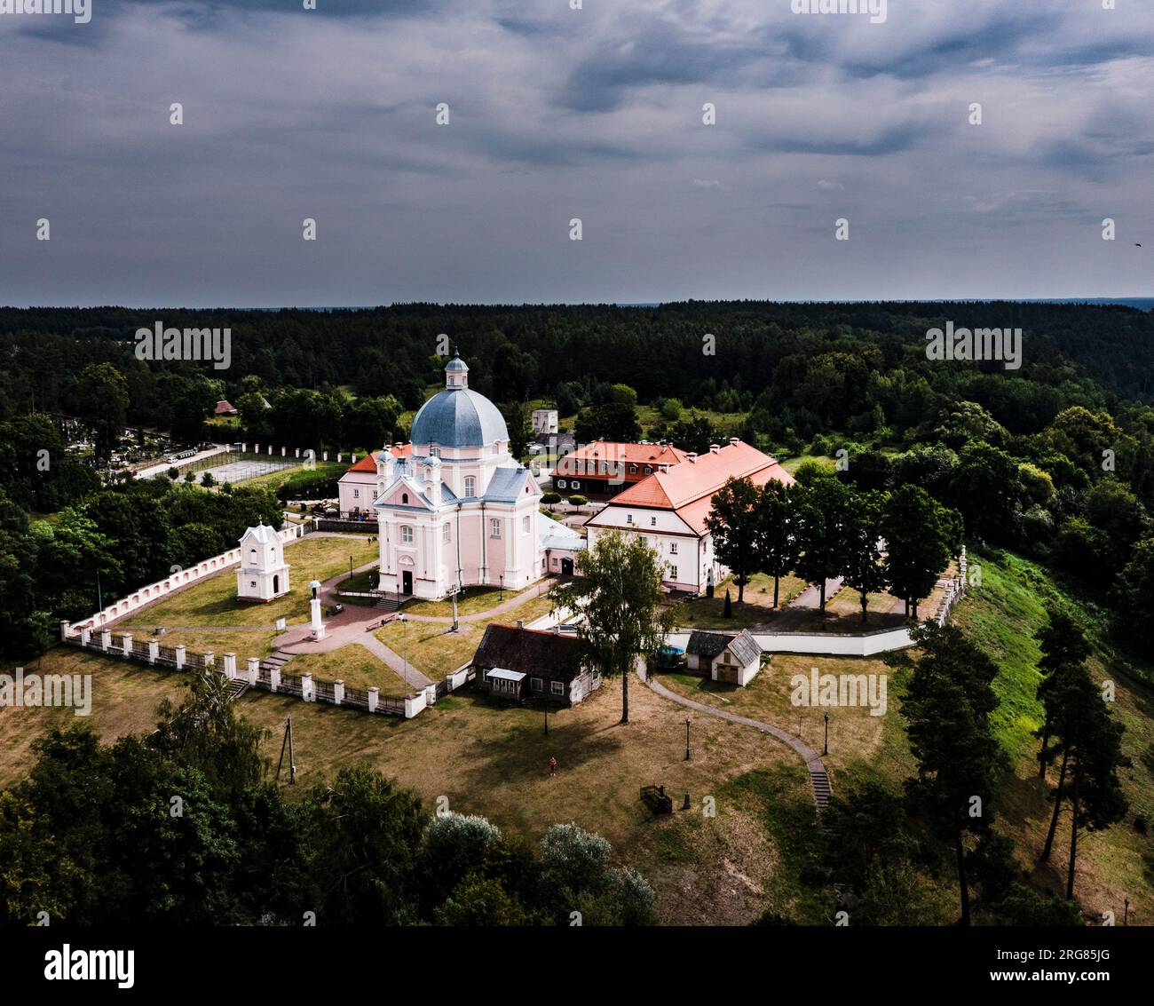 Das Liskiava Kloster, südlich von Druskininkai gelegen, ist ein weiteres herausragendes kulturelles Denkmal in Litauen. Ursprünglich im Jahr 1625 als Stock Photo