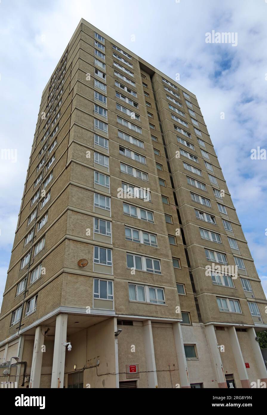 Hi-rise tower block, Kirkgate House, Leith, Edinburgh, Scotland, UK, EH6 6BJ Stock Photo