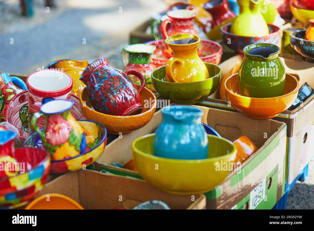 Colorful clay crockery on a farmer market in Cucuron, Provence, France  Stock Photo - Alamy