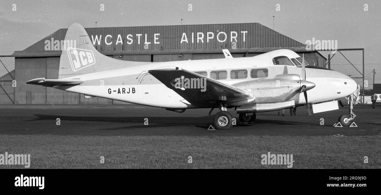 de Havilland DH.104 Dove 8 G-ARJB (msn 04518) of JCB (J.C. Bamford and Sons) at Newcastle Airport Stock Photo