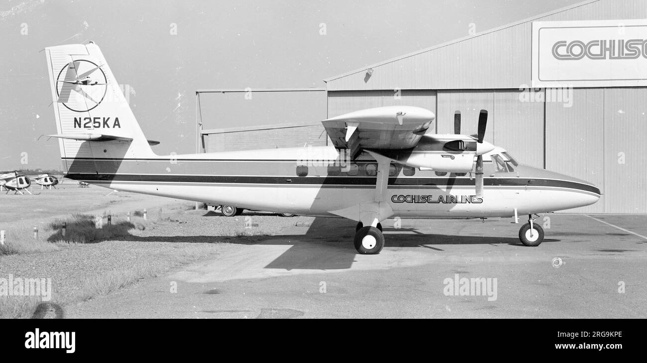 de Havilland Canada DHC-6-300 Twin Otter N25KA (msn 400) of Cochise Airlines at Tuscon AZ. Stock Photo