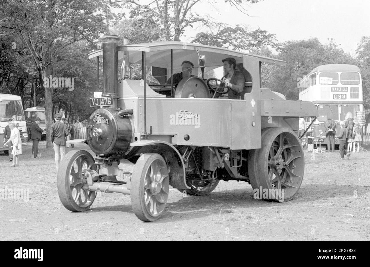 Foden Tractor 13266, Rosie at the 1973 Clapham Common rally:- Maker: Edwin Foden, Sons and Co of Elworth Works, Sandbach, Type: Tractor Number: 13266 Built: 1928 Registration: VJ 1476 Cylinders: Compound Nhp: 4 Name: Rosie Stock Photo
