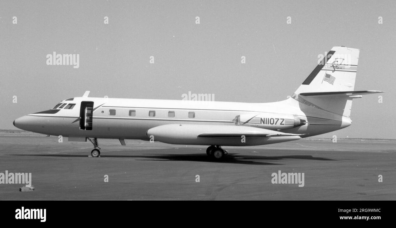 Lockheed JetStar N1107Z Stock Photo - Alamy