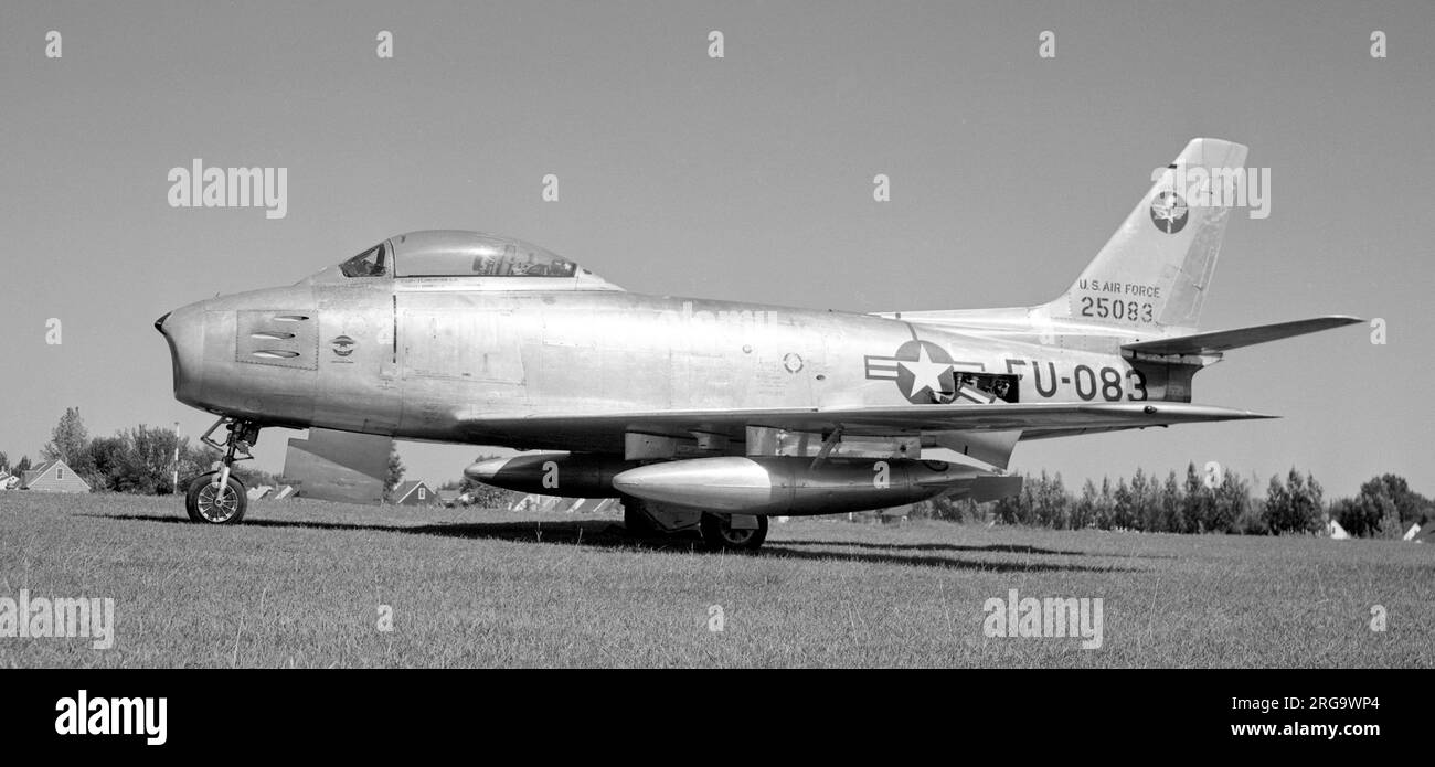 United States Air Force - North American F-86F-30-NA Sabre 52-5083 (msn 191-779 , Buzz number FU-083) of Air Training Command from Nellis Air Force Base. 6 July 1961: Struck off charge.November 1961: Transferred to the Portuguese AF as 5364.52 ESQ (501 FG).June 1961: 51 ESQ (501 FG).3 November 1978: Struck off charge.Salvaged at Palhais AB Stock Photo