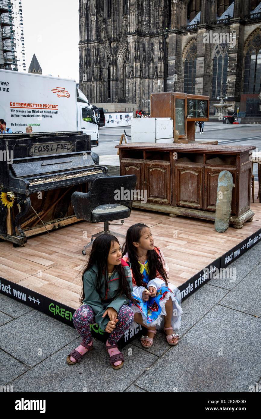 to draw attention to the consequences of climate change, the environmental protection organization Greenpeace has set up an apartment on Roncalliplatz Stock Photo