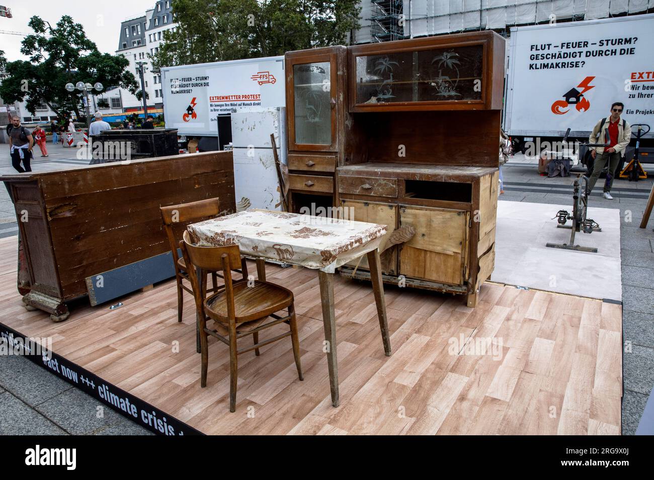 to draw attention to the consequences of climate change, the environmental protection organization Greenpeace has set up an apartment on Roncalliplatz Stock Photo