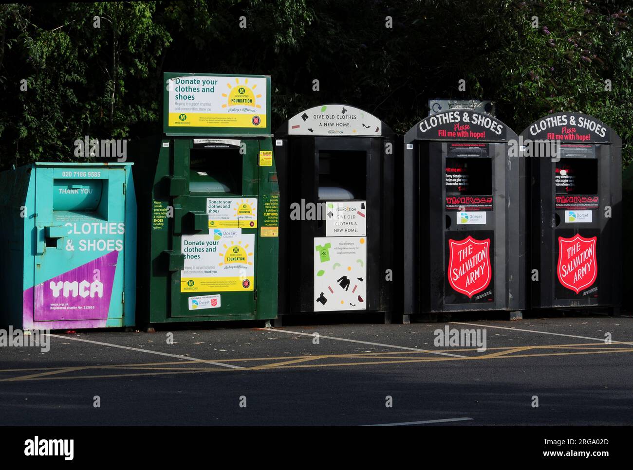Recycle bins shoes hires stock photography and images Alamy