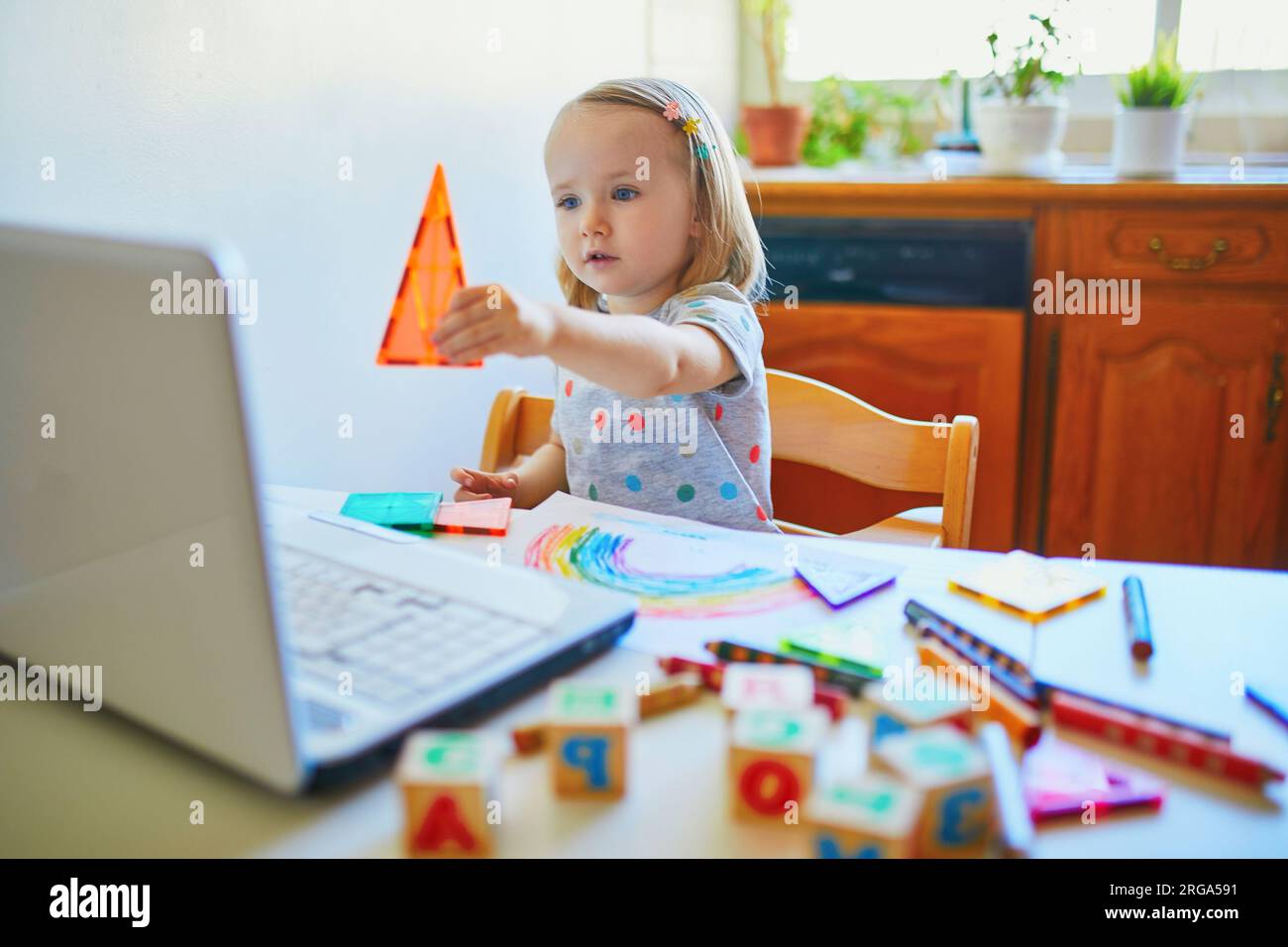 Conference table and triangle hi-res stock photography and images - Alamy