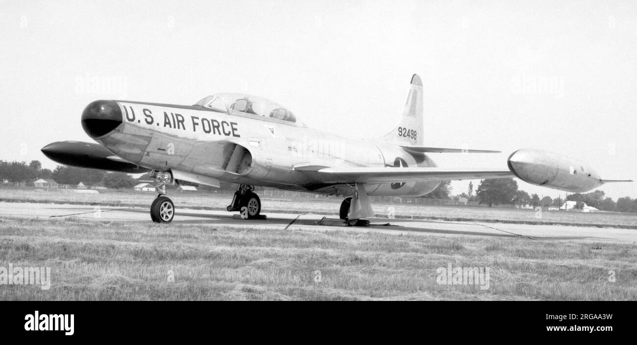 United States Air Force - Lockheed F-94A-5-LO 49-2498 (msn 780-7020)  built as a Lockheed EF-94A-5-LO, assigned to Flight Testing Division, Wright-Patterson AFB, OH and redesignated EF-94A. 26 September 1950: Damaged in take-off accident at Wright Field, OH.Unknown date: Redesignated JF-94A.Unknown date: Bailed to Bendix Corporation.Ca.1954: Redesignated F-94A.Ca.1954: 101st FIS (ANG), 102nd Fighter Group, Logan Airport, Boston, MA. May 1957: Ferried to Air Force Museum, Patterson Field, Wright-Patterson AFB, OH.July 1971: Towed to Air Force Museum, Wright Field, Wright-Patterson AFB, OH.3 Sep Stock Photo