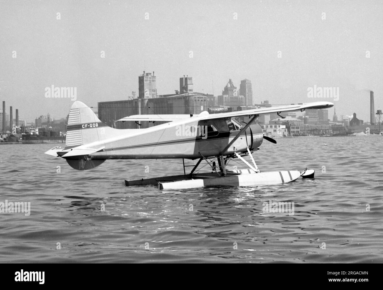 de Havilland Canada DHC-2 Beaver floatplane CF-GQB (msn 71), of Ontario ...