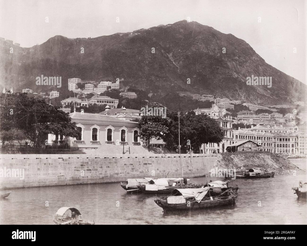 Ancien Creel Et Filet De Pêche Vintage - Hong Kong Britannique, Cuir Et Osier