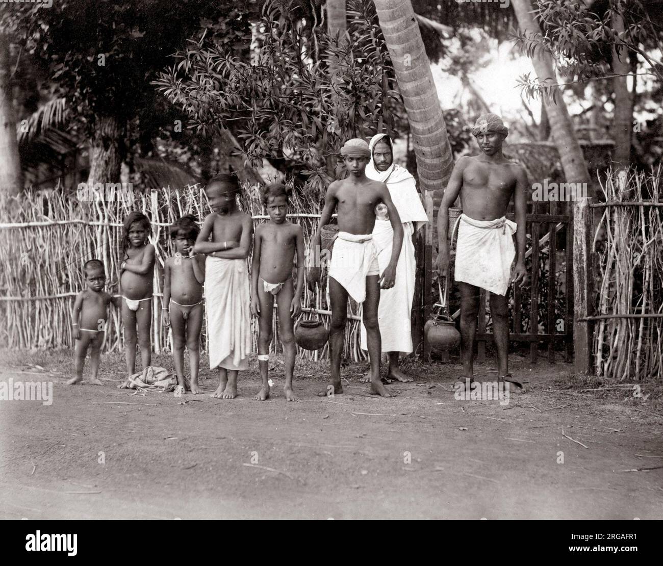 https://c8.alamy.com/comp/2RGAFR1/c-1880s-india-group-of-men-and-boys-with-pots-2RGAFR1.jpg