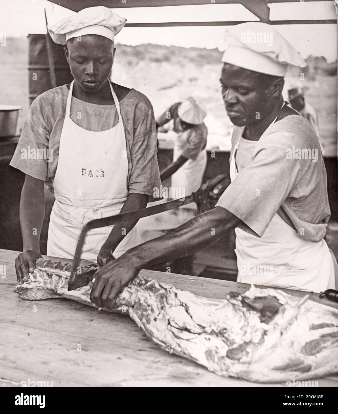 1940s East Africa -army cooks at work Photograph by a British army recruitment officer stationed in East Africa and the Middle East during World War II Stock Photo
