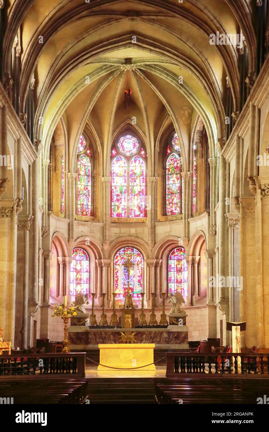 Interior of the Romanesque St-Jean Cathedral, Johanneskirche, Besançon, Doubs, France Stock Photo
