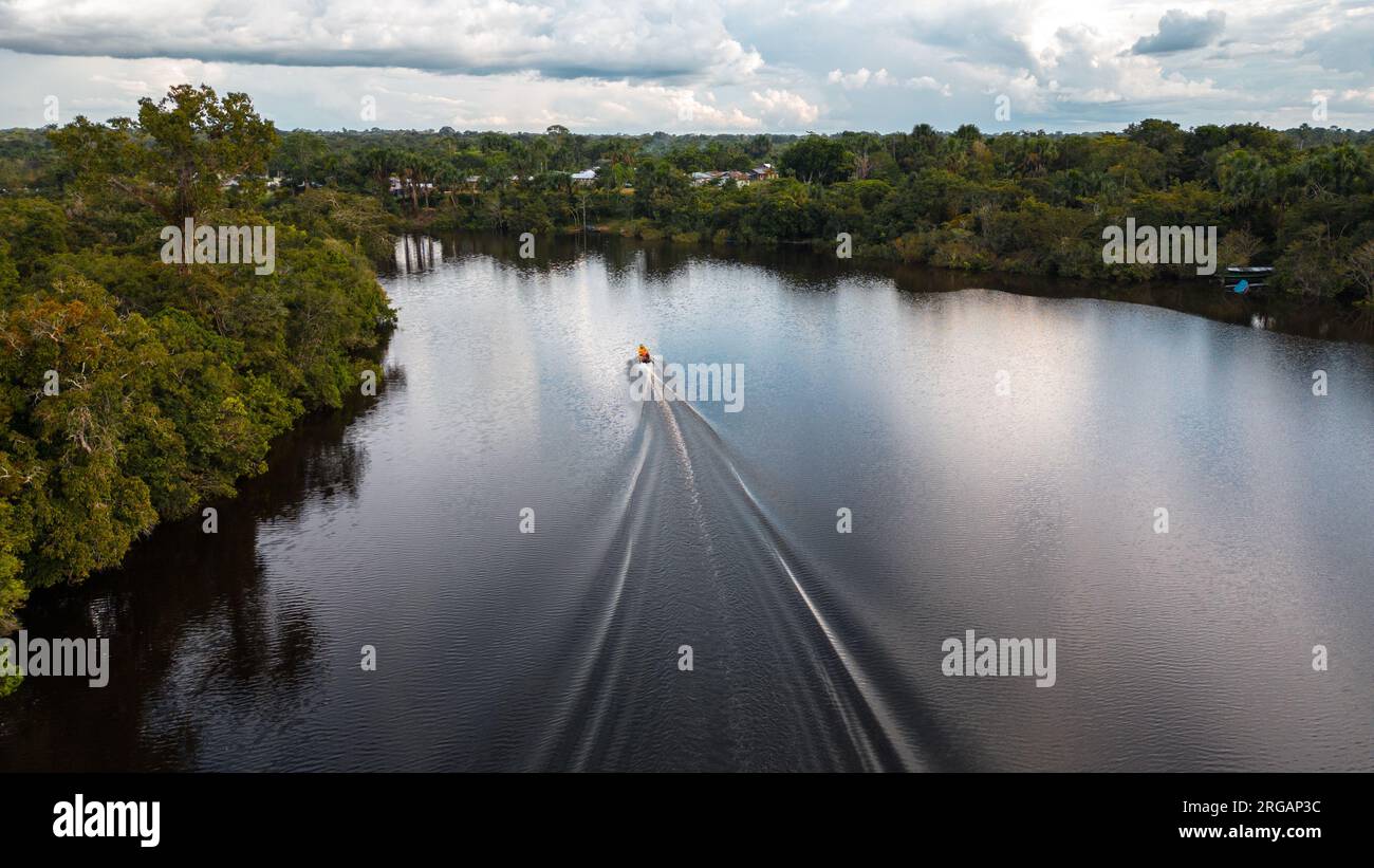 árbol cielo nubes hi-res stock photography and images - Alamy