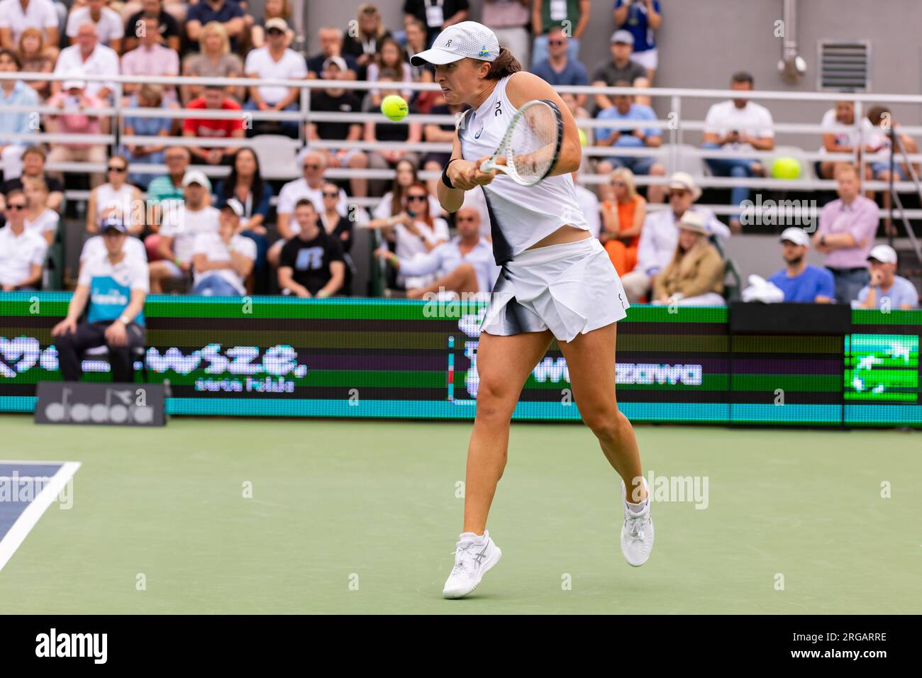 Iga Swiatek seen in action during the first round match BNP Paribas