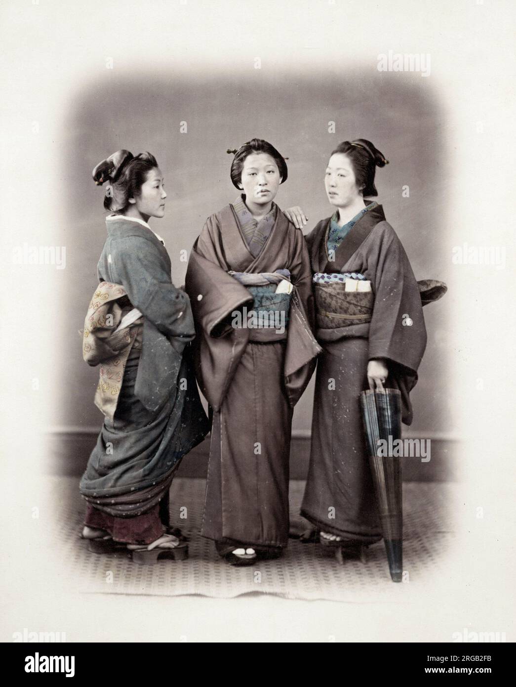1860's Japan - portrait of three young women 'The Three Graces' Felice or Felix Beato (1832 - 29 January 1909),  Italian-British photographer working mostly in India, Japan, China Stock Photo